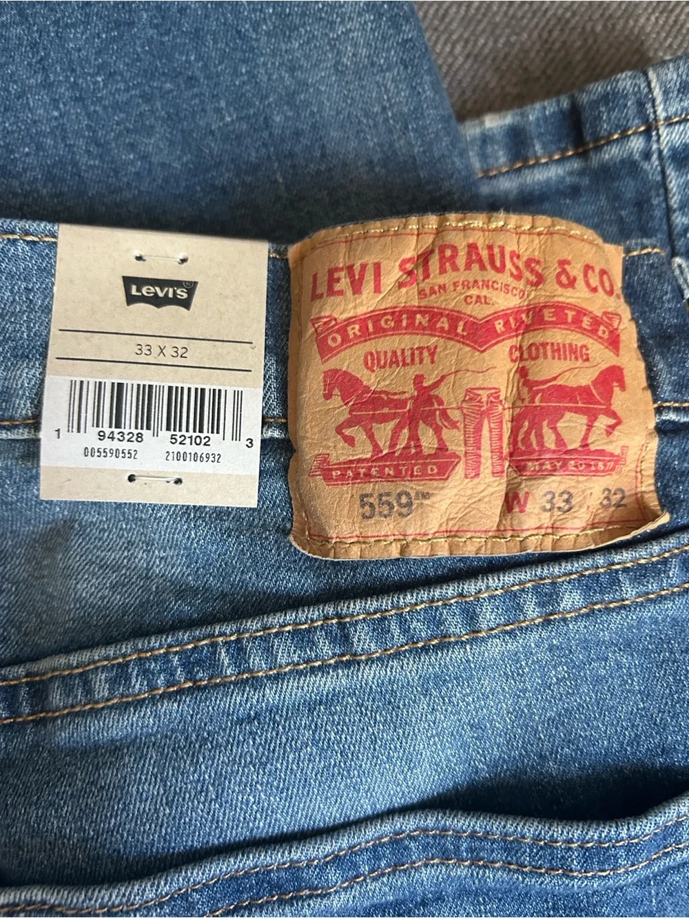 Levi's Men's Relaxed Straight Jeans - Light Blue Wash